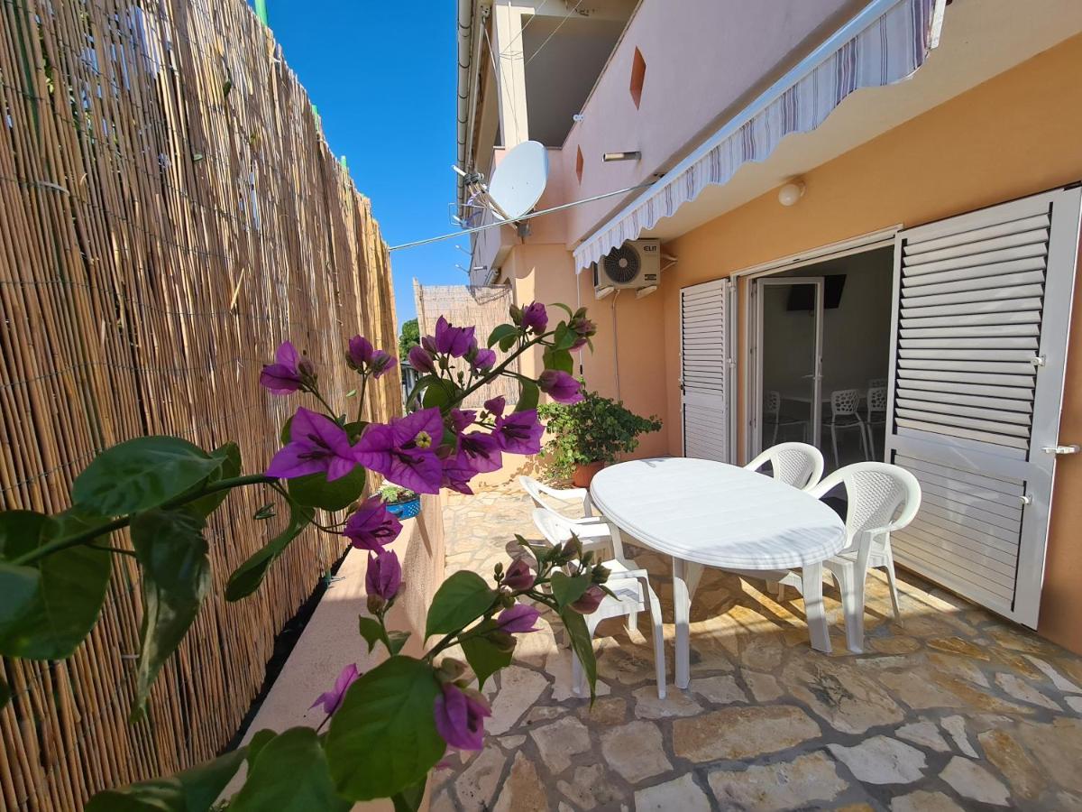 Apartments Barbati Kustići Zewnętrze zdjęcie